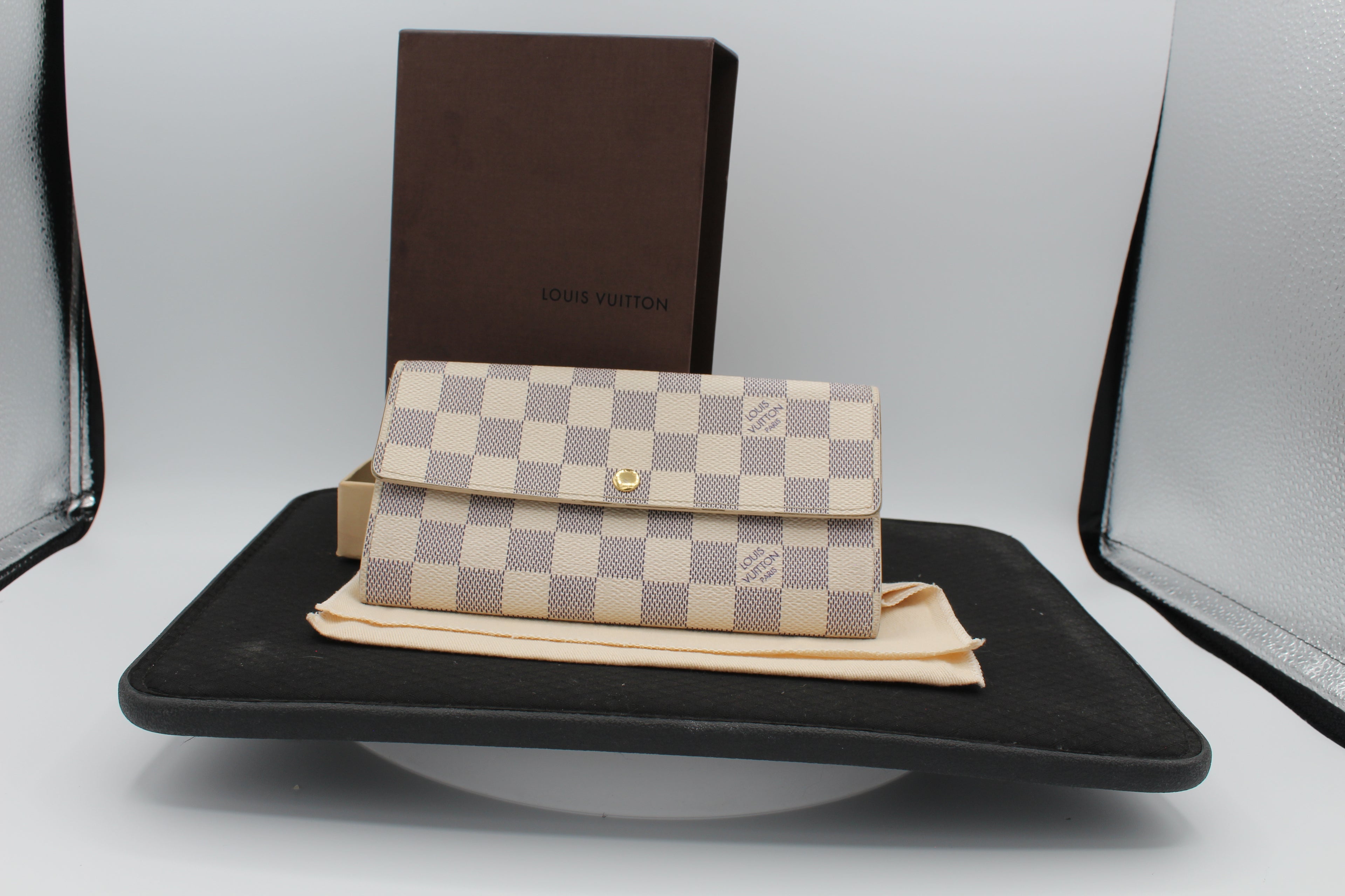 Louis Vuitton Emilie Wallet