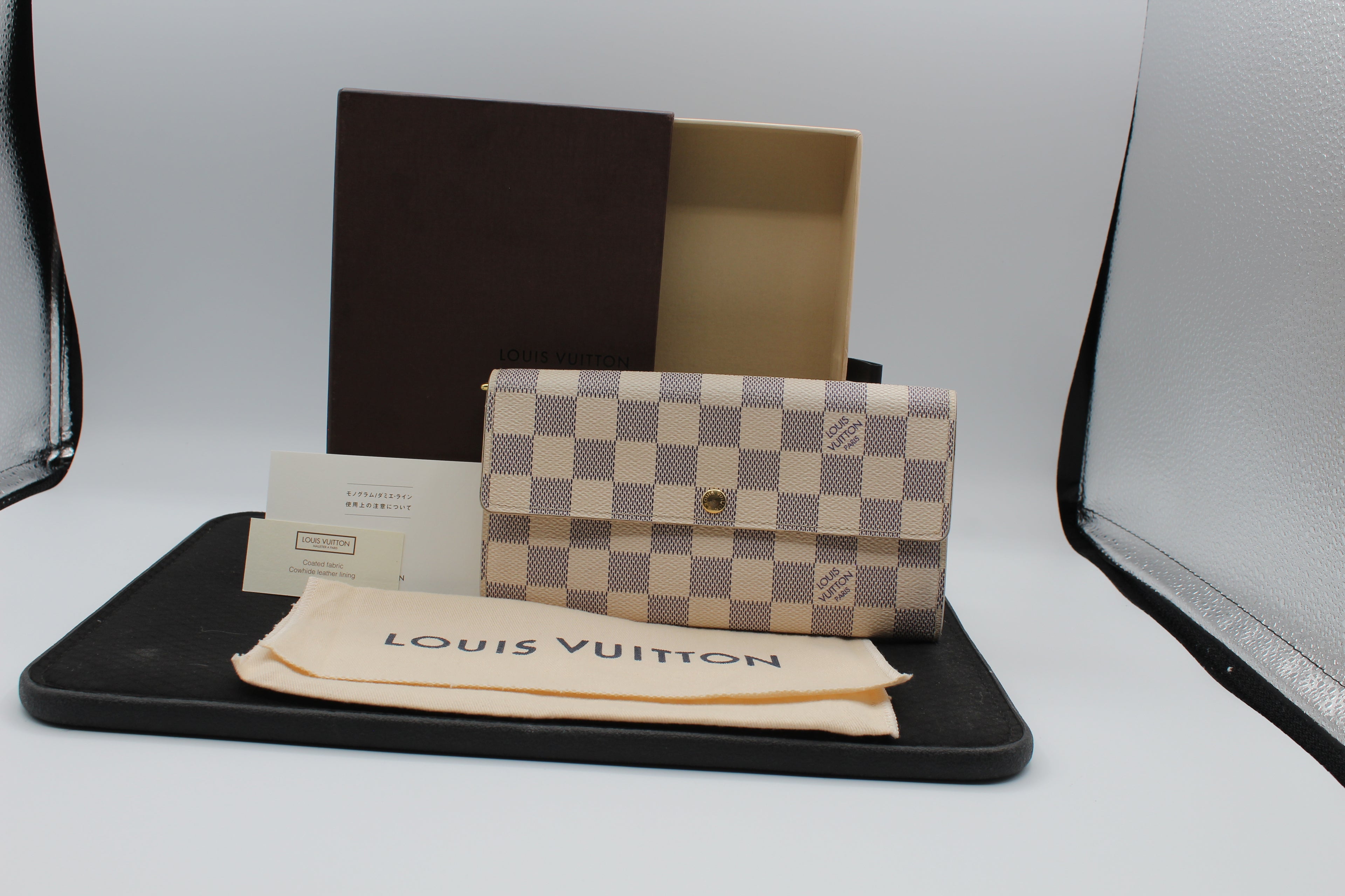 Louis Vuitton Emilie Wallet