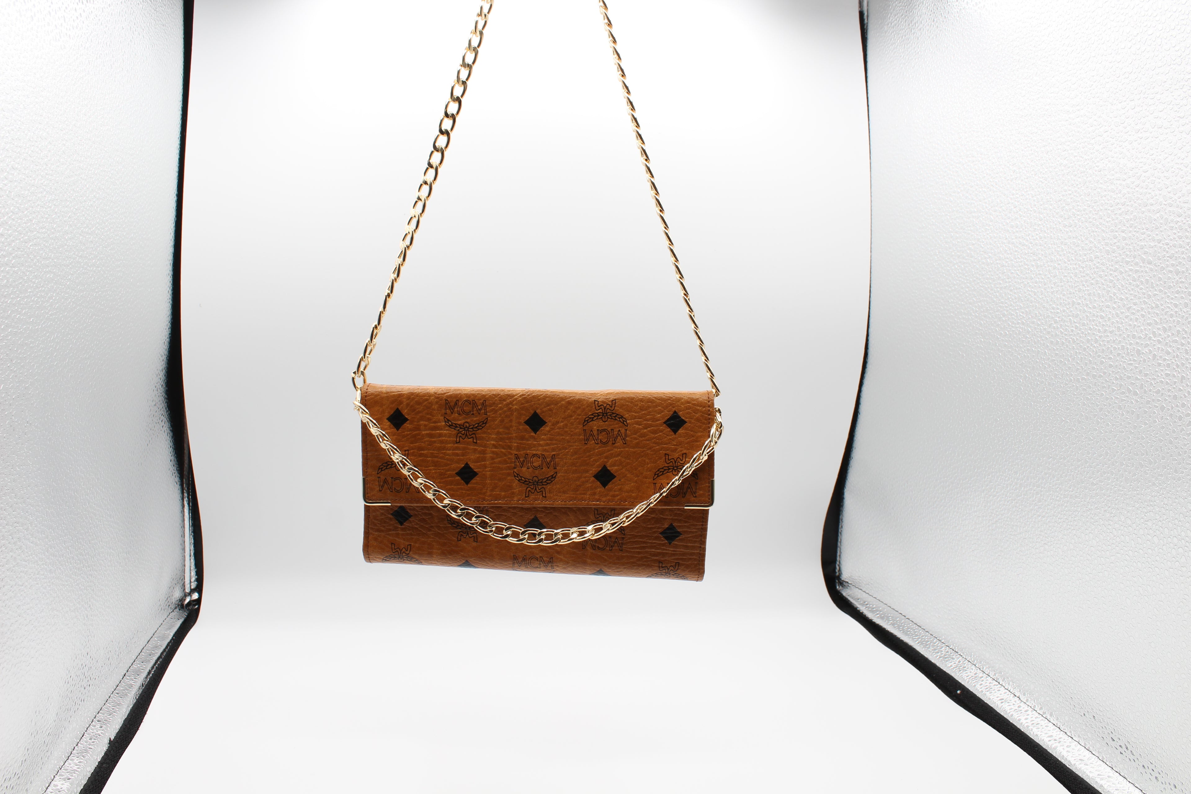 MCM Tracy Visetos Chain Wallet