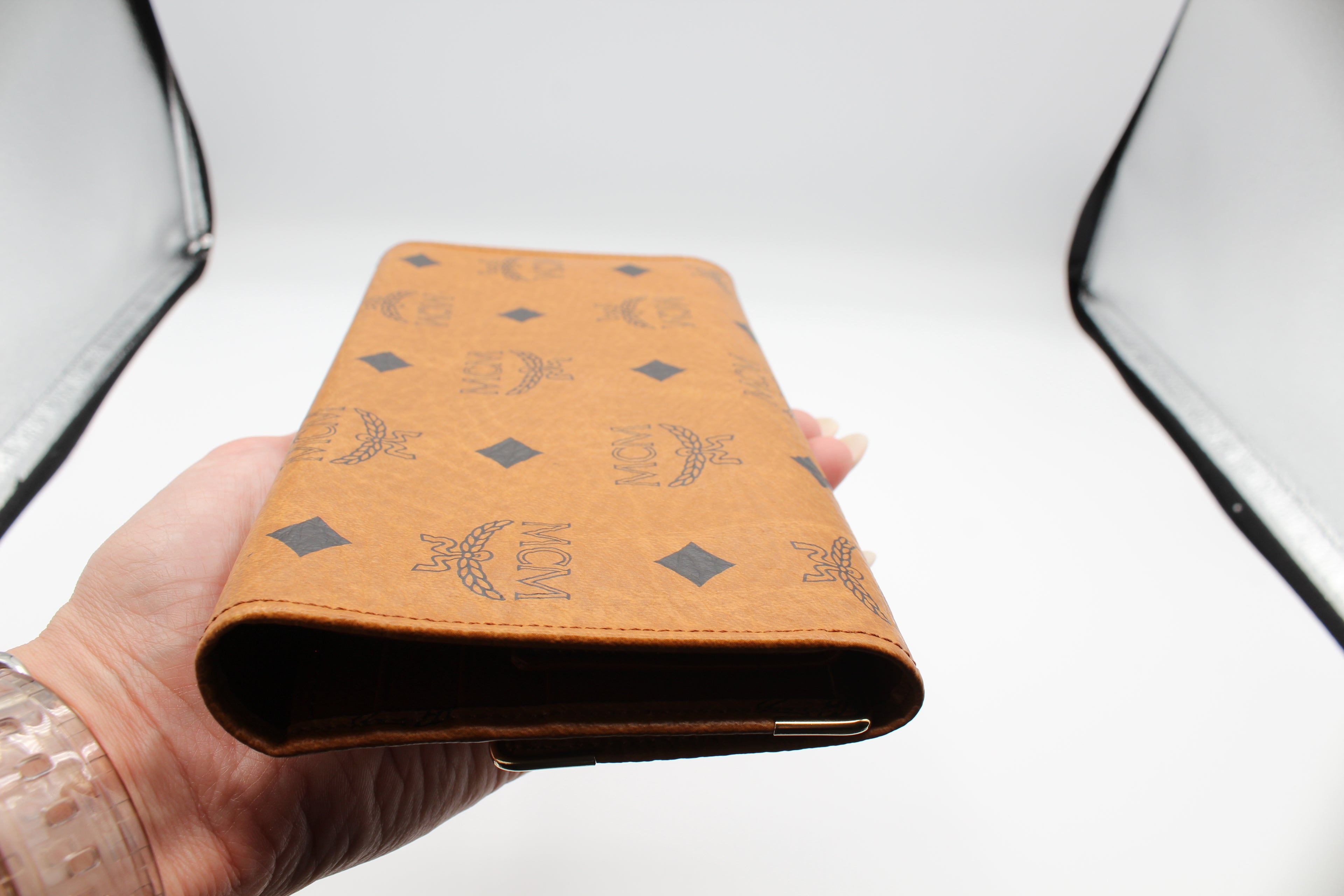 MCM Tracy Visetos Chain Wallet