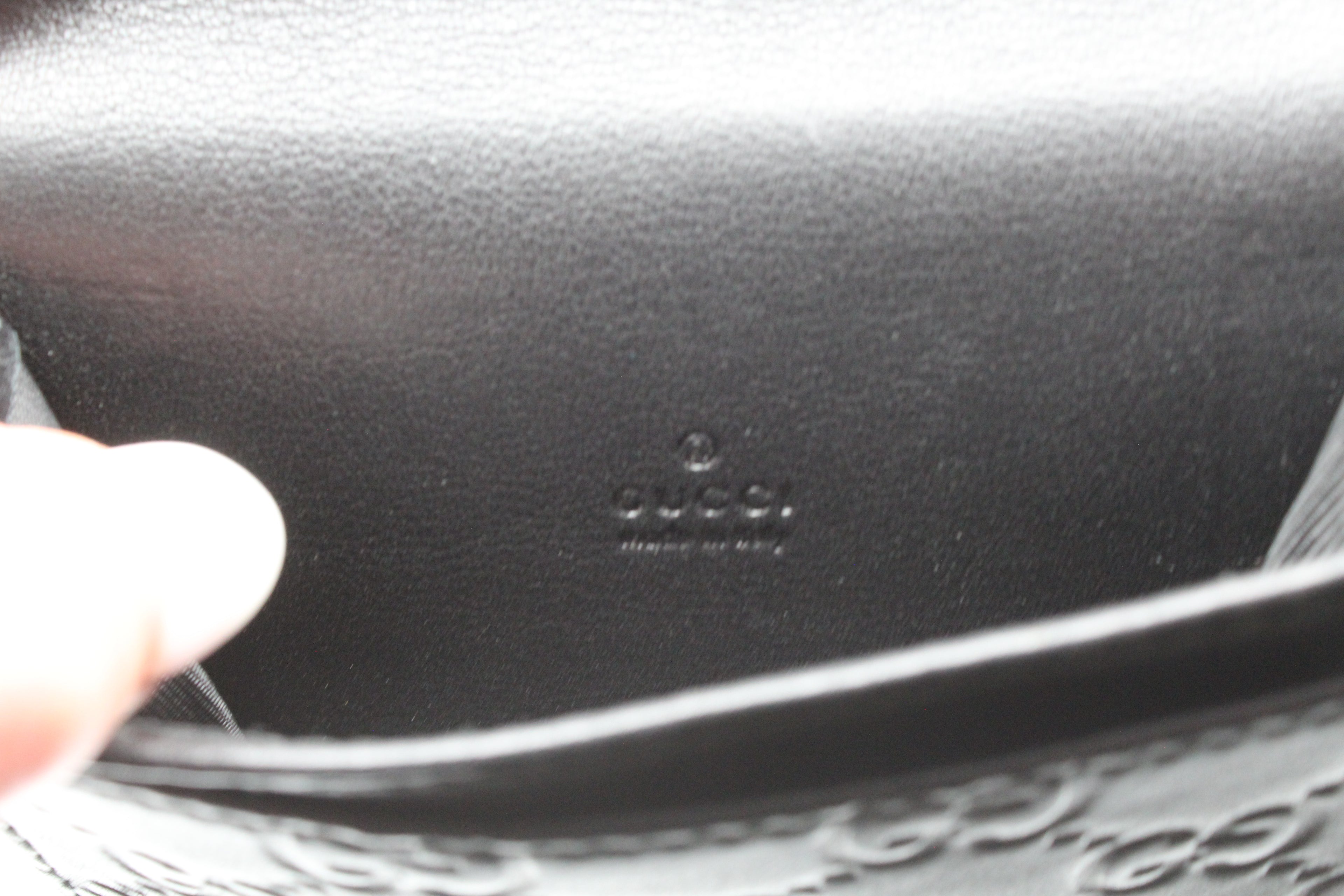 Gucci Signature Leather Key Case