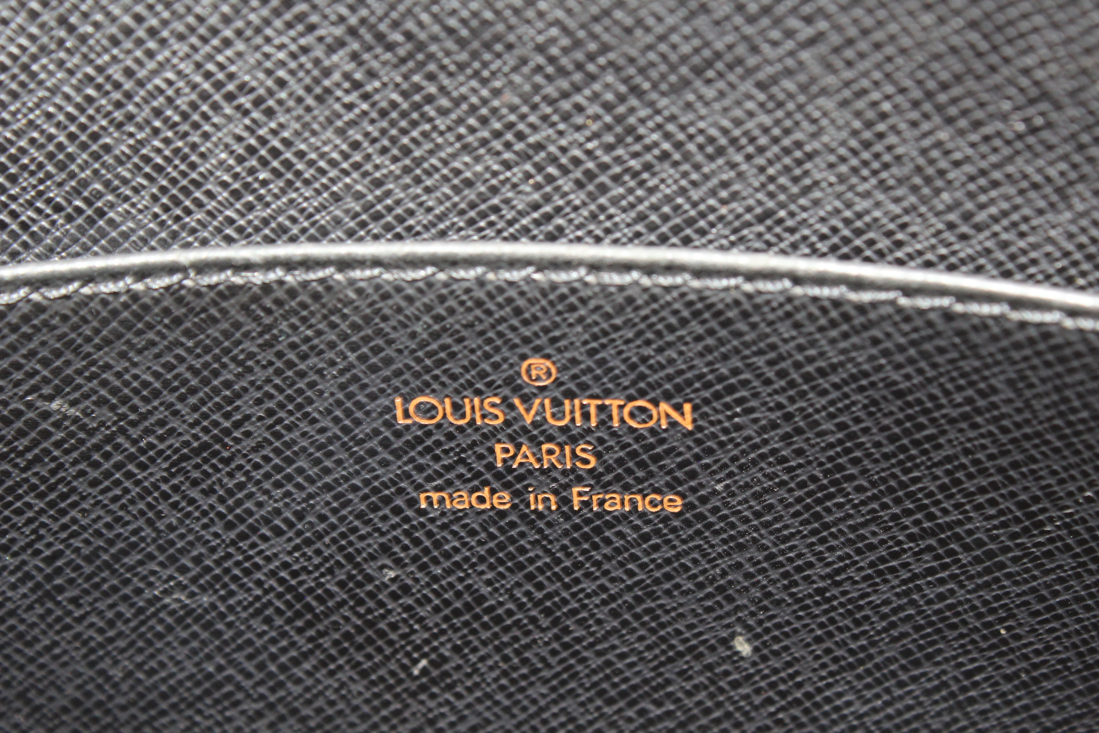 Louis Vuitton Pochette Homme Epi Leather Clutch — Noir Black